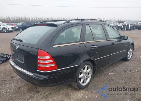 2003 Mercedes-Benz C 240 z USA, uszkodzony, nr VIN WDBRH81J63F392083